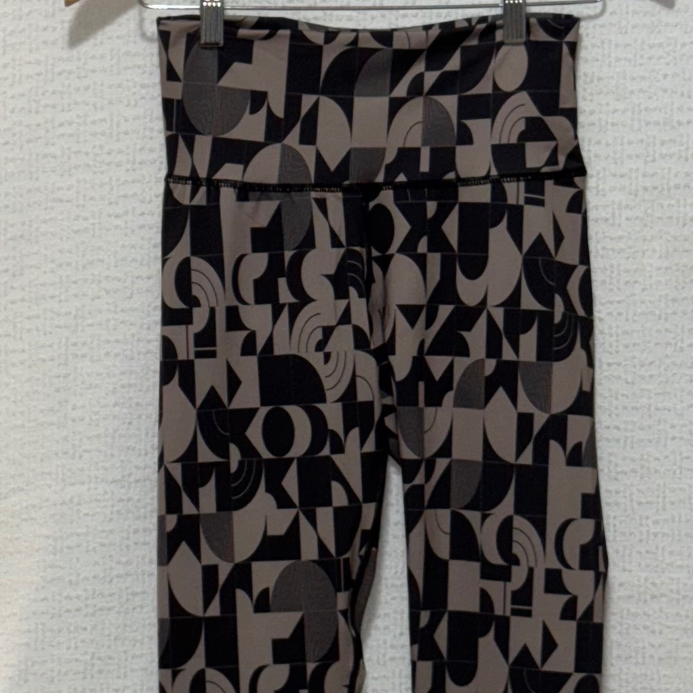 Chic & Supportive Two-Piece Activewear Set β¨ - Picture 6 of 8